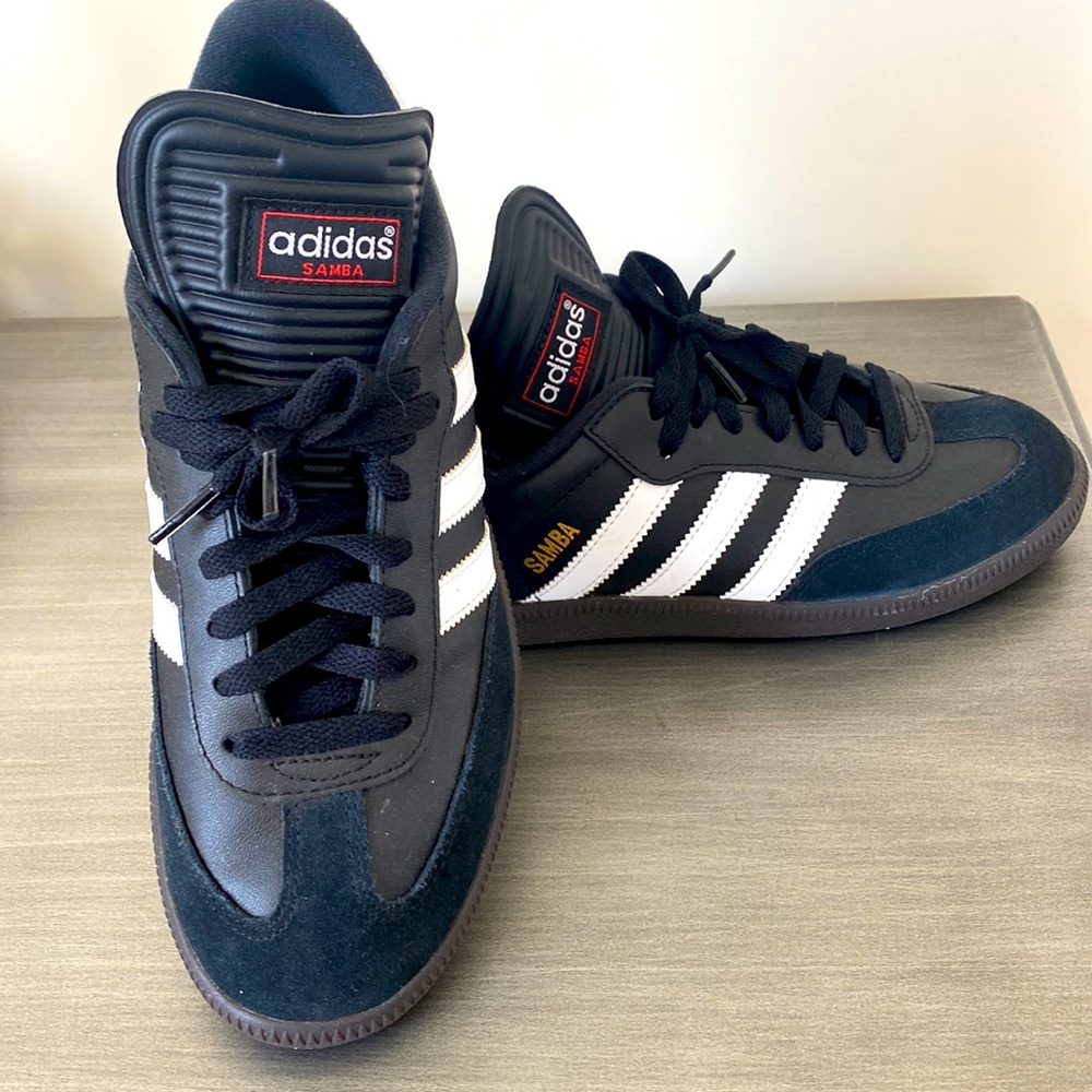 Adidas Mens sneakers - Size Mens 7